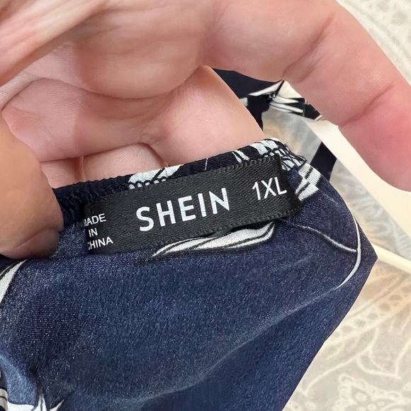 NAVY BLUE FERN WHITE PRINT BOTANICAL ROMPER VACATION EASY FAST COMFORTABLE 1X - Picture 11 of 12